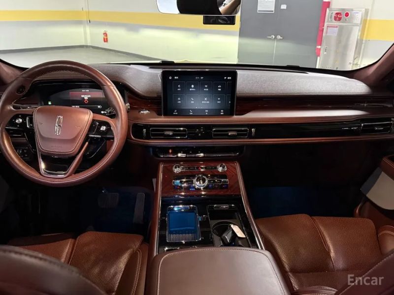 Lincoln Aviator