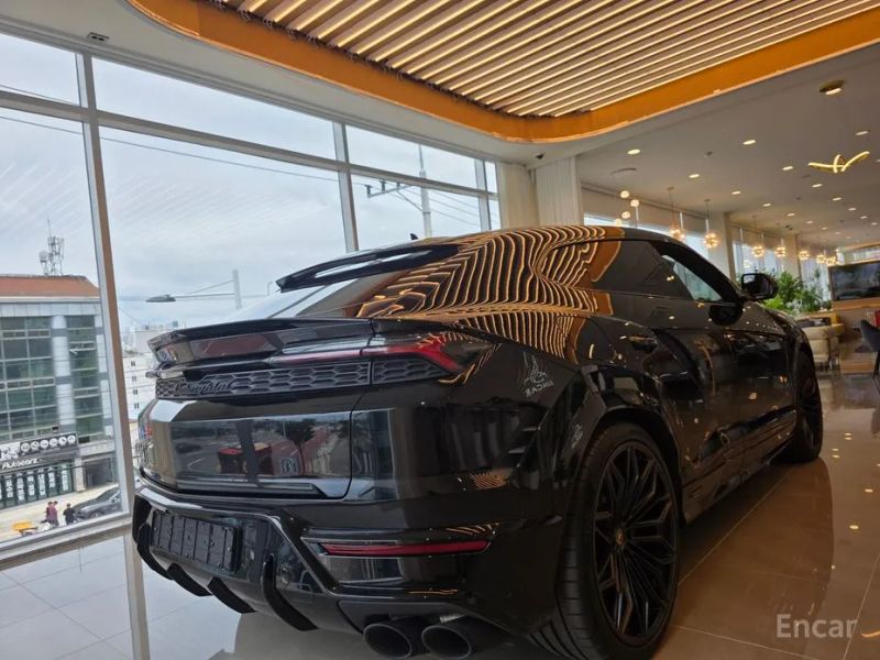 Lamborghini urus