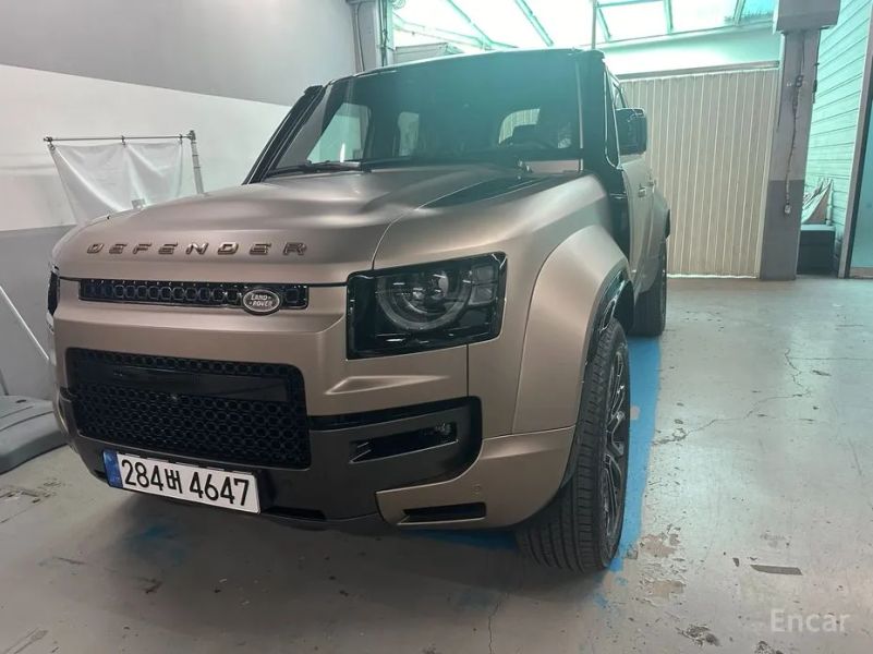 Land Rover Defender