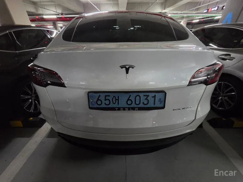 Tesla model-y