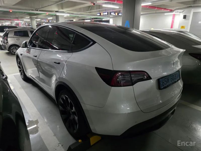 Tesla model-y