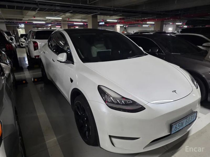 Tesla model-y