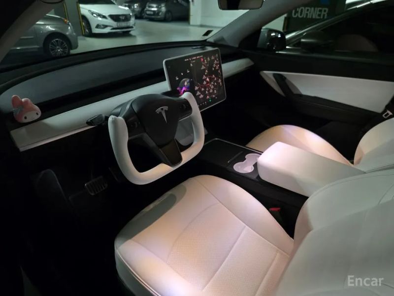 Tesla model-y