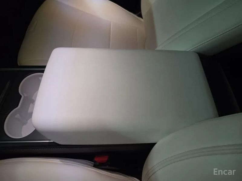 Tesla model-y