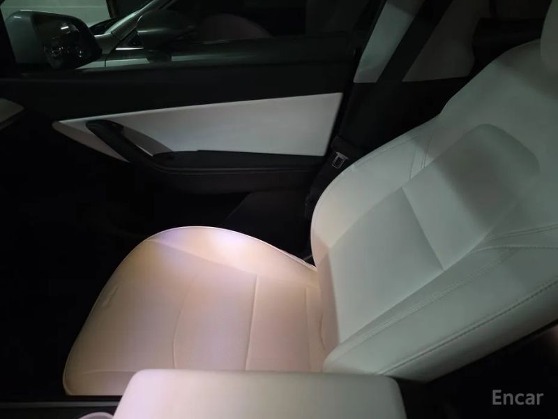 Tesla model-y