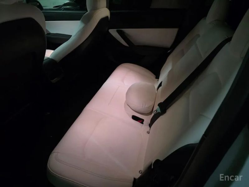 Tesla model-y