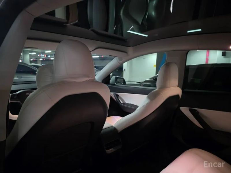 Tesla model-y