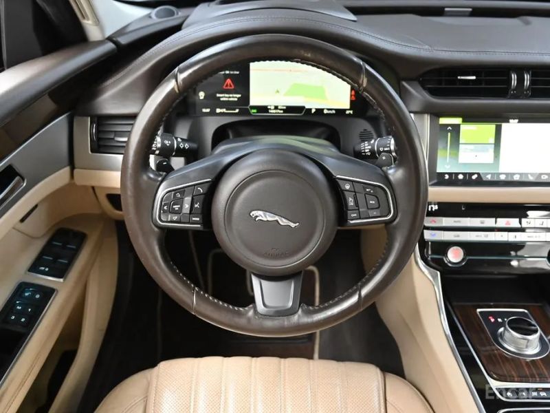 Jaguar xf