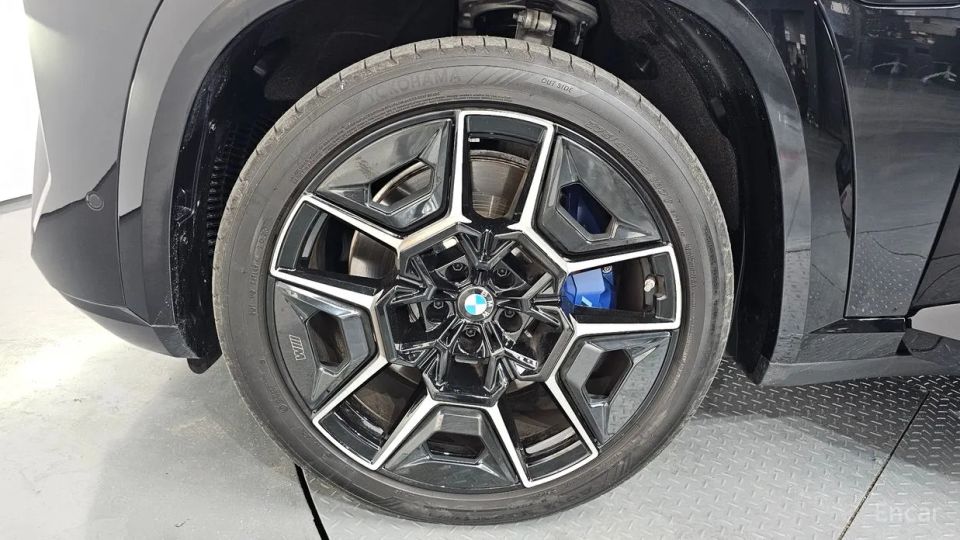 BMW XM