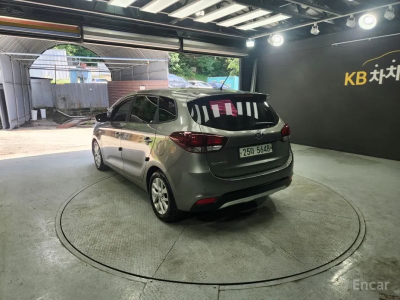 Kia Carens