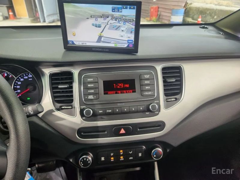 Kia Carens