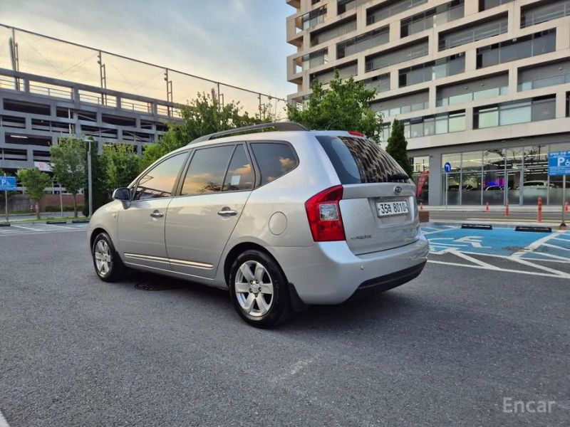 Kia Carens