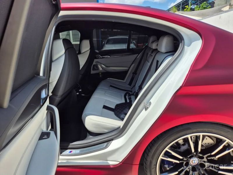 BMW M5