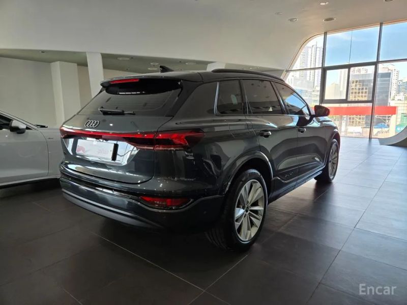 Audi Q6 e-tron