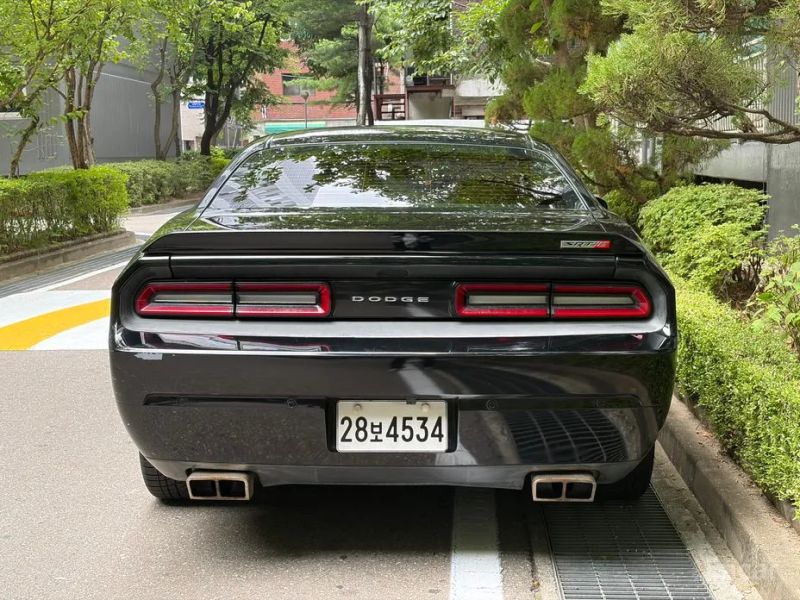 Dodge challenger
