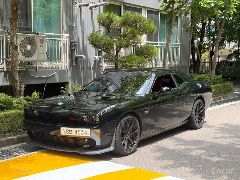 Dodge challenger