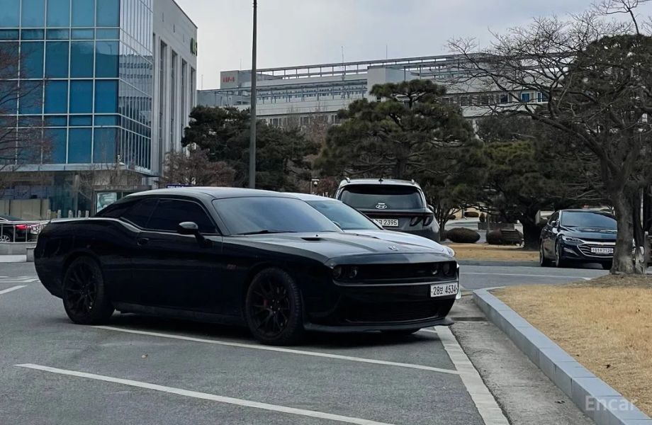 Dodge challenger