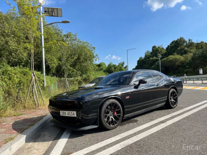 Dodge challenger