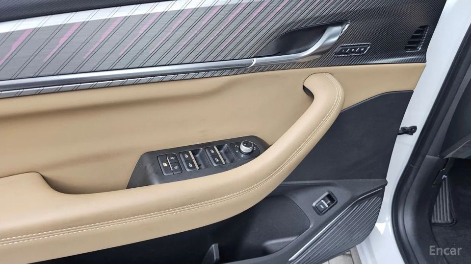 Renault-KoreaSamsung Grand Koleos