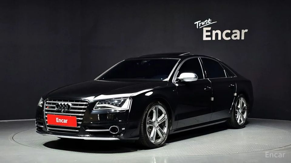 Audi S8