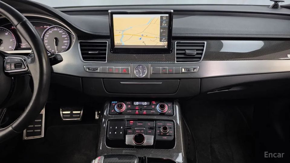 Audi S8