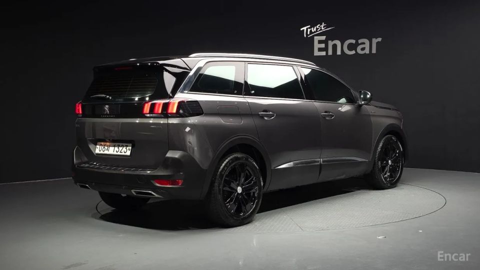 Peugeot 5008