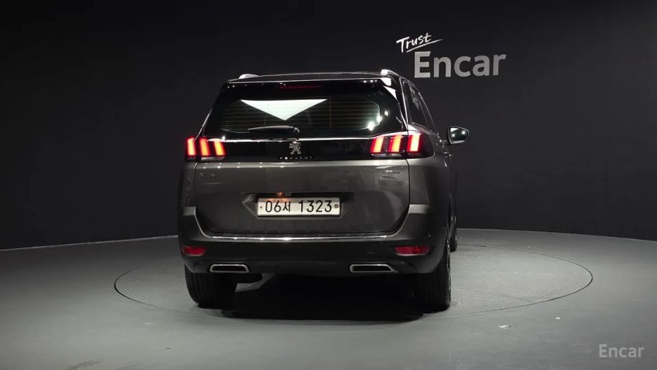Peugeot 5008