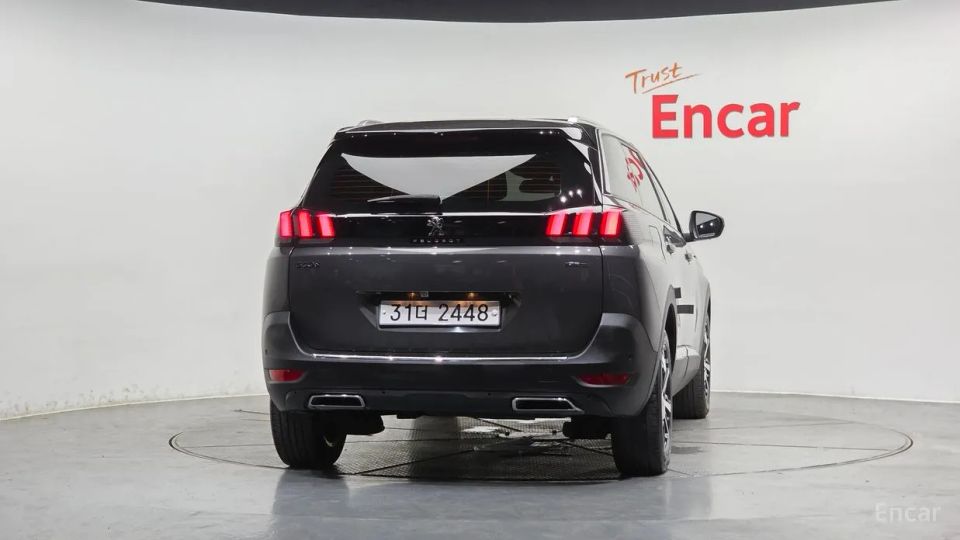 Peugeot 5008