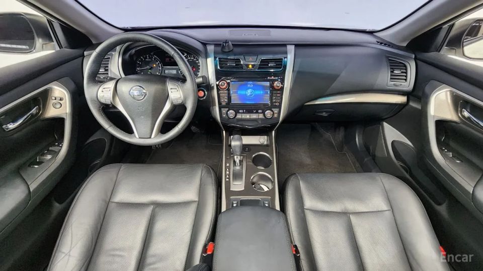 Nissan altima