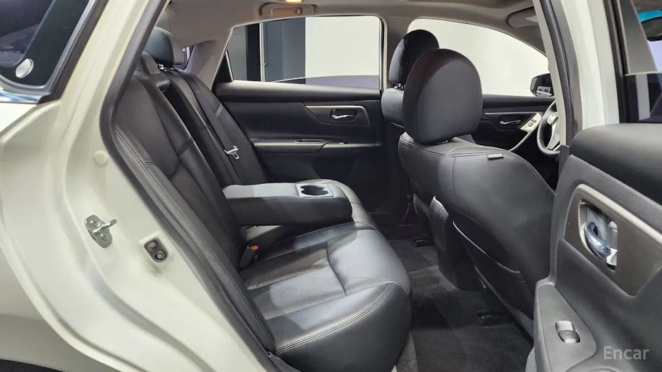 Nissan altima