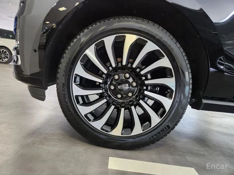 Lincoln Navigator
