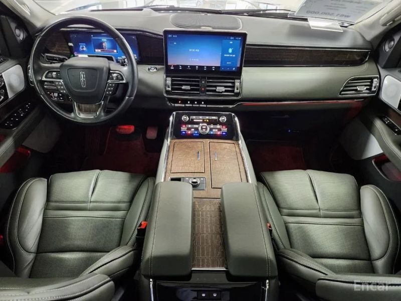 Lincoln Navigator