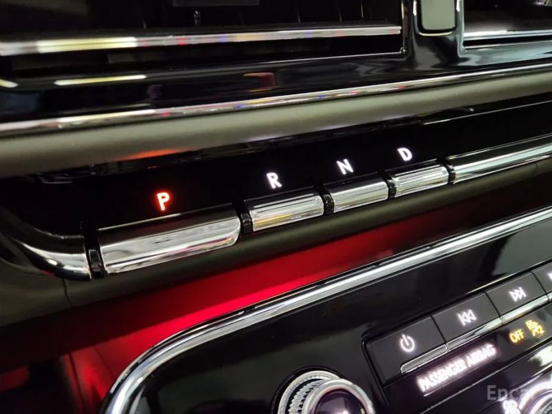 Lincoln Navigator