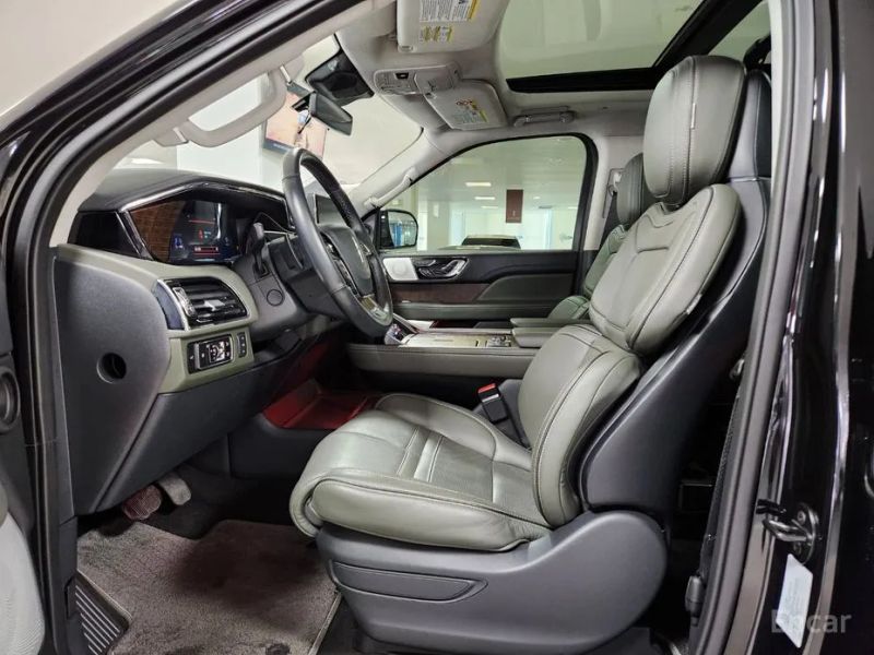 Lincoln Navigator