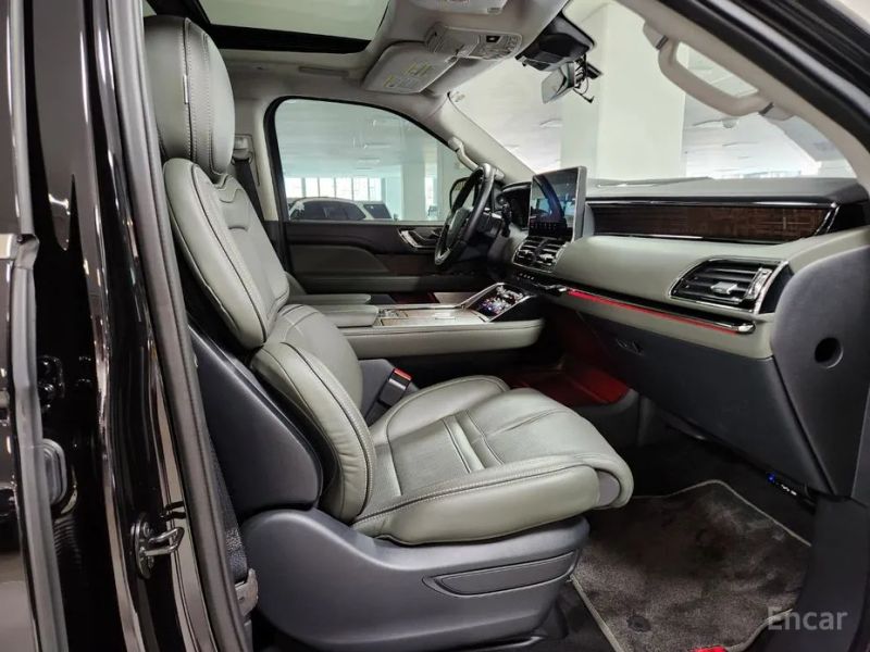 Lincoln Navigator