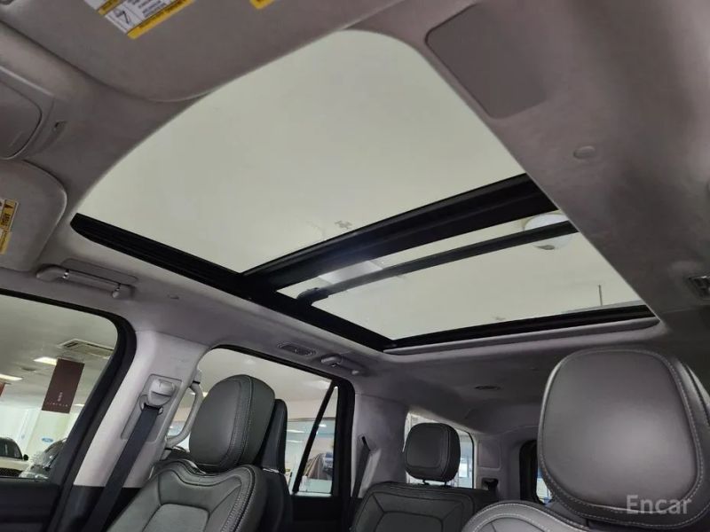 Lincoln Navigator