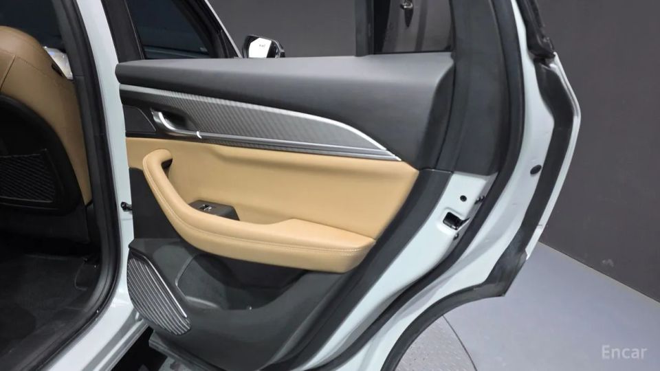 Renault-KoreaSamsung Grand Koleos