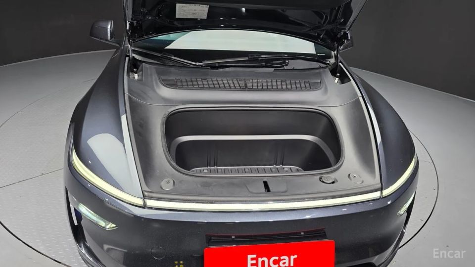 Tesla model-y