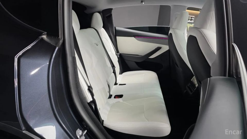 Tesla model-y