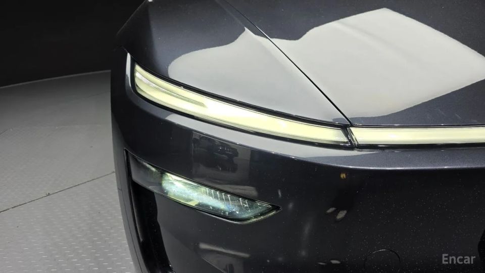 Tesla model-y