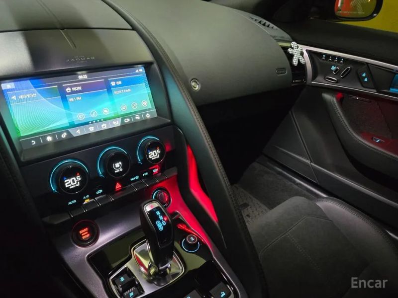 Jaguar F-TYPE