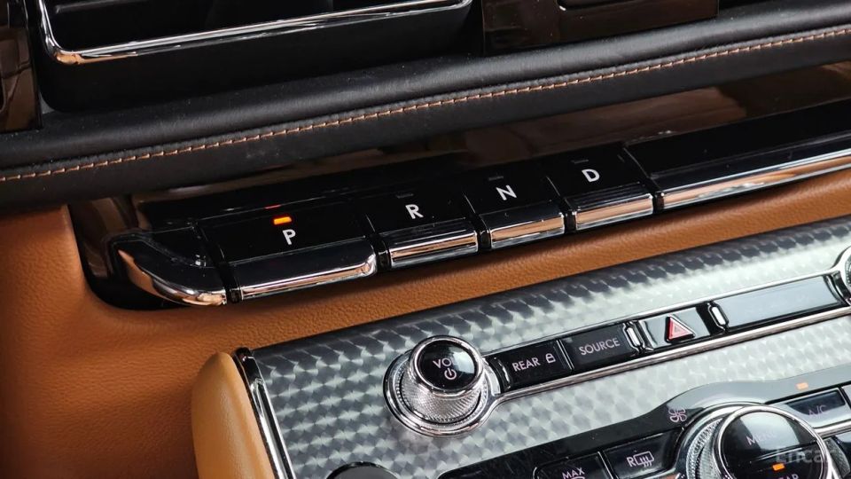 Lincoln Aviator