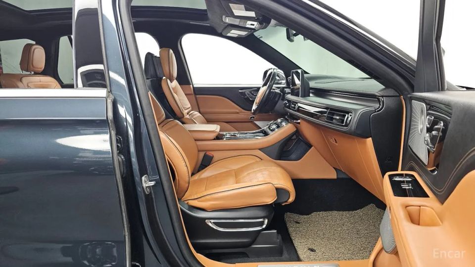 Lincoln Aviator