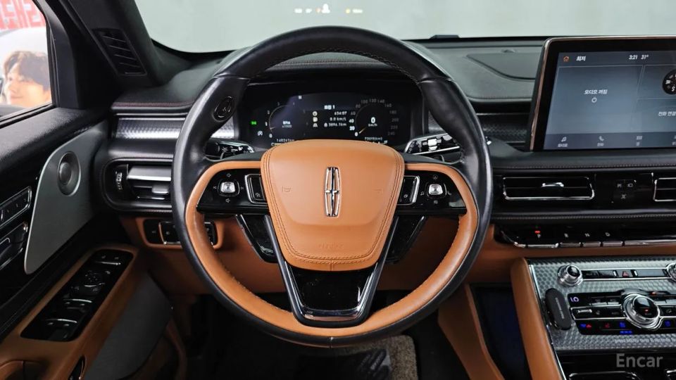 Lincoln Aviator