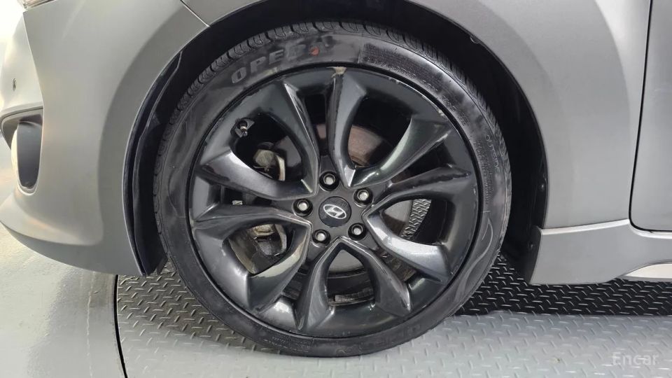 Hyundai Veloster