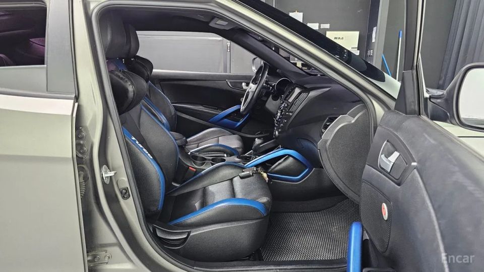 Hyundai Veloster