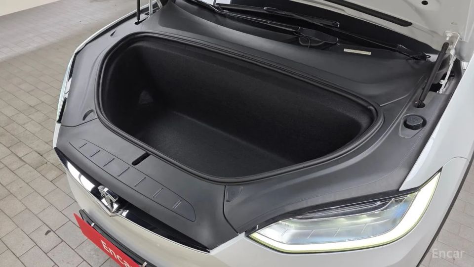 Tesla model-x