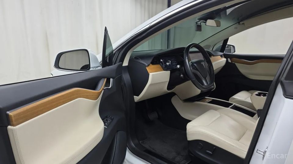 Tesla model-x