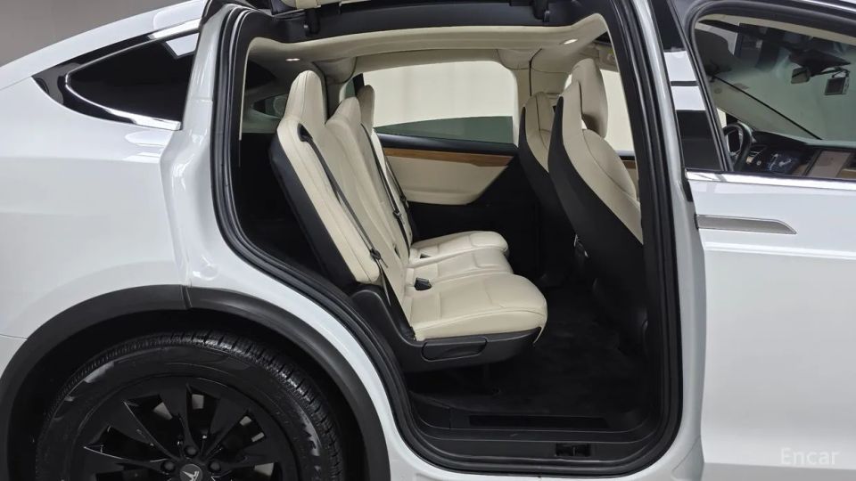 Tesla model-x