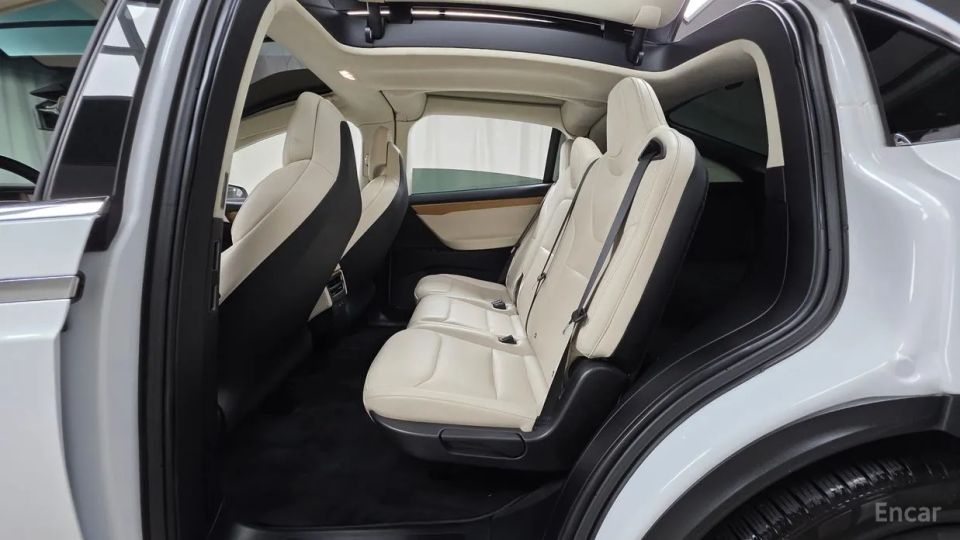 Tesla model-x